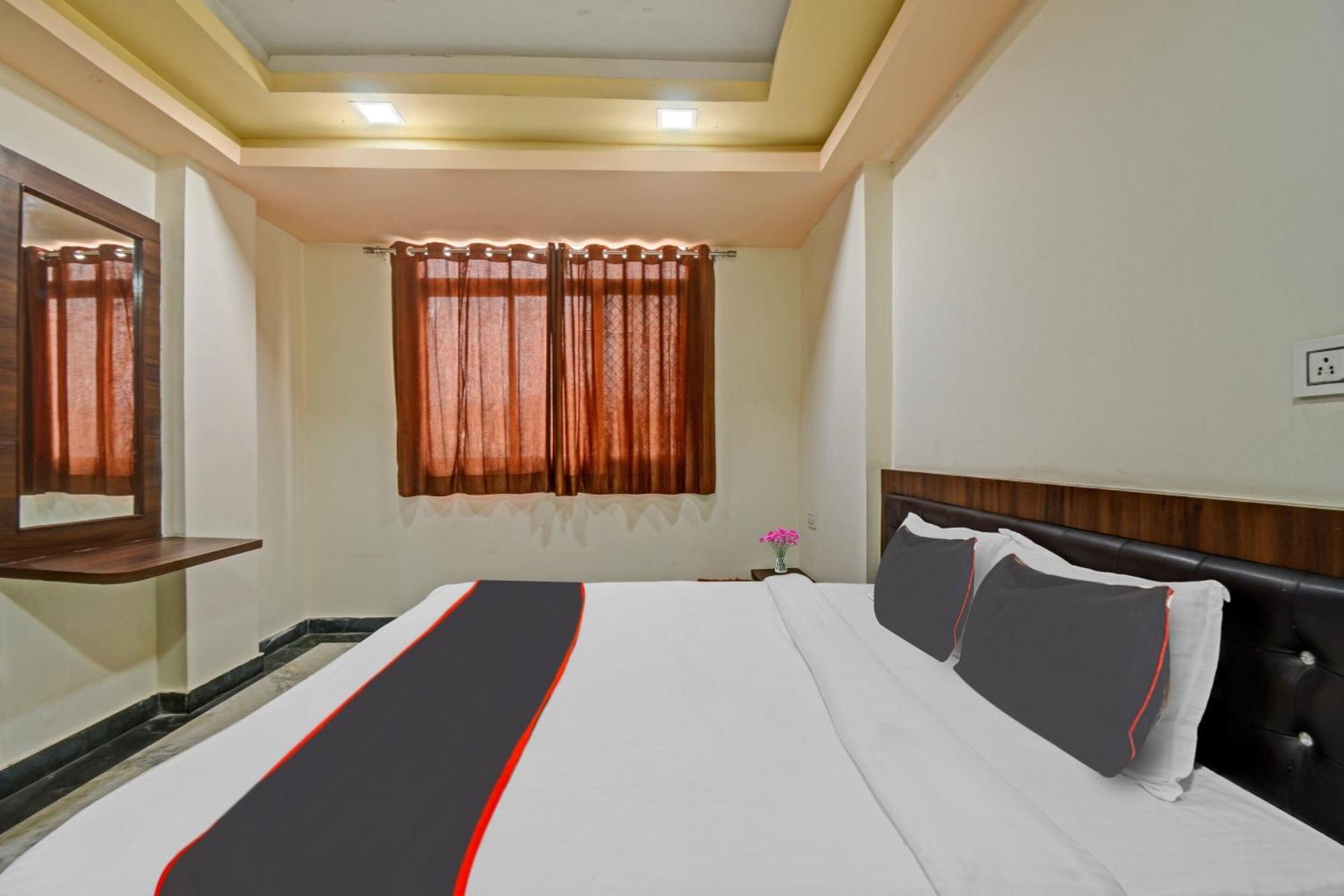 Collection O The Sunrise Hotel Udaipur Exterior photo
