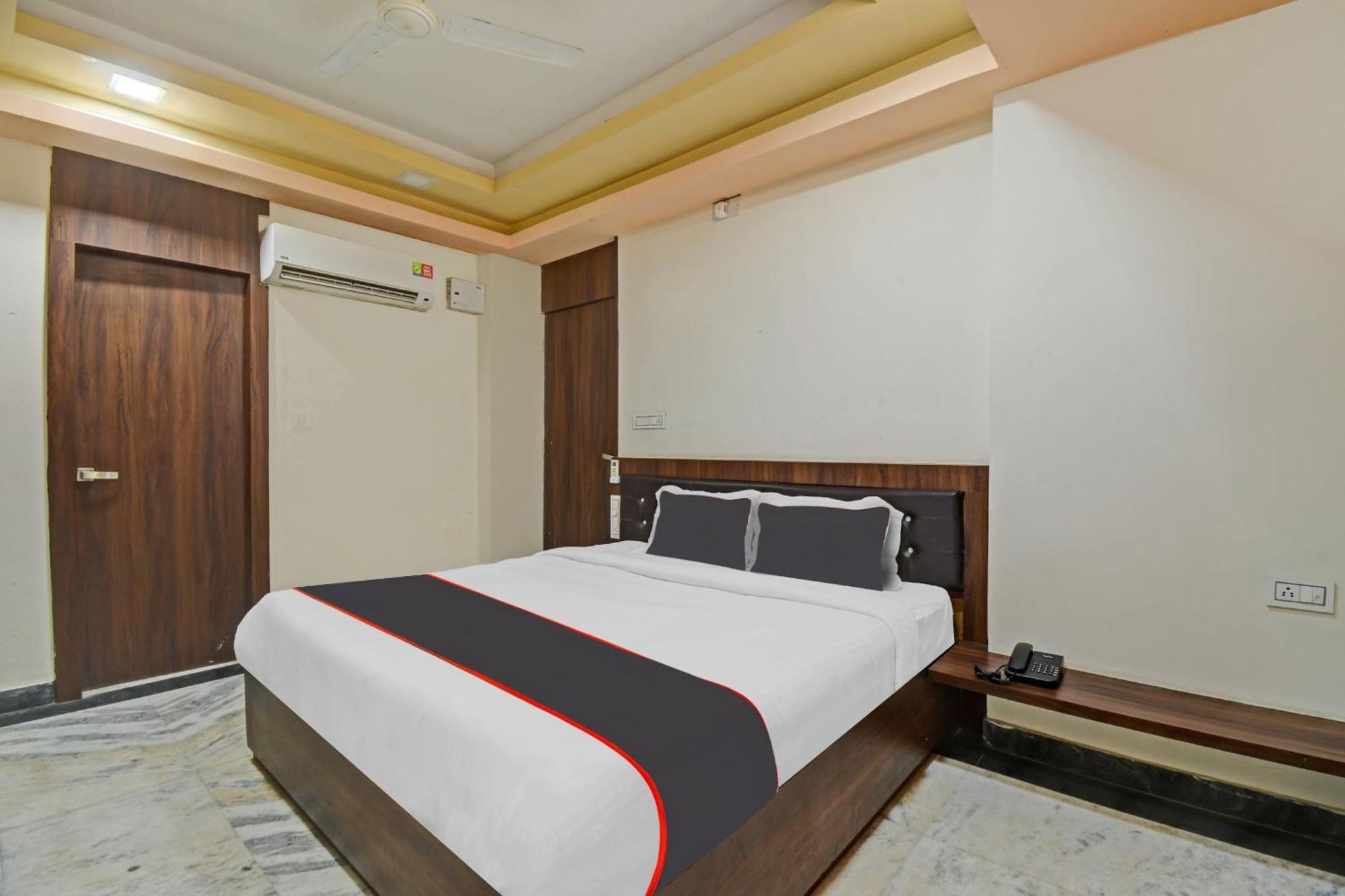 Collection O The Sunrise Hotel Udaipur Exterior photo