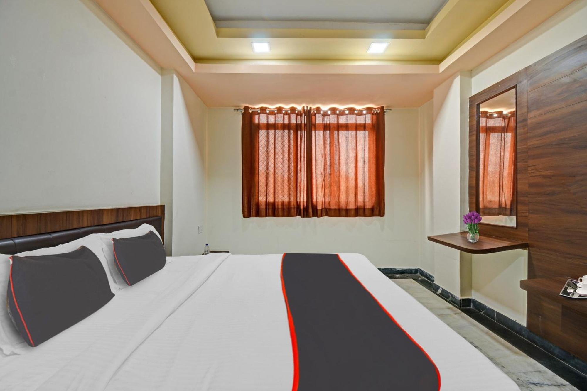 Collection O The Sunrise Hotel Udaipur Exterior photo