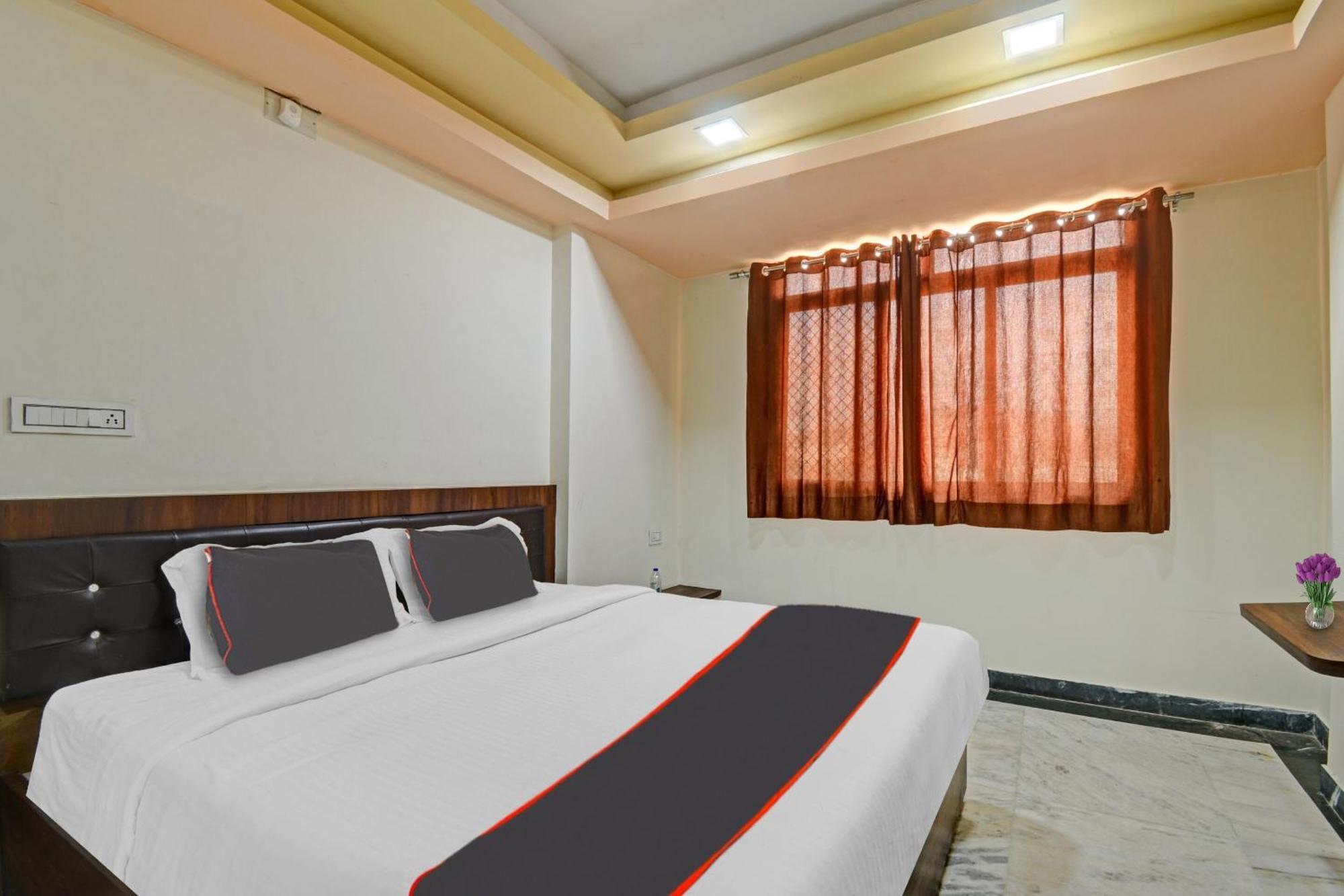 Collection O The Sunrise Hotel Udaipur Exterior photo